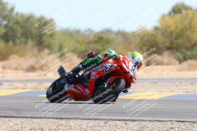 media/Oct-20-2024-CVMA (Sun) [[d4a3dff211]]/Race 9-Formulw LW Twins SHOOTOUT/